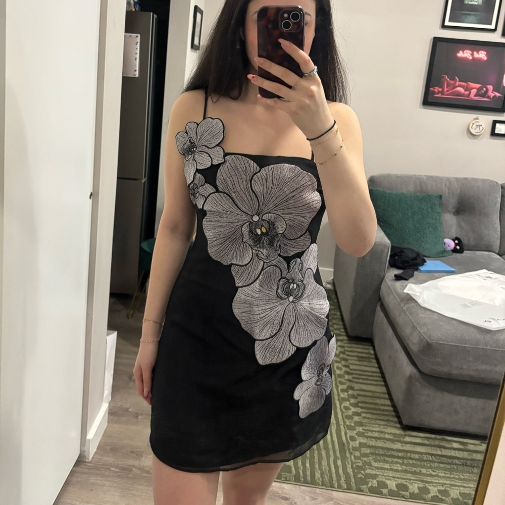 JW PEI Orchid Appliqué Black & Silver Mini Dress - Picture 6 of 8